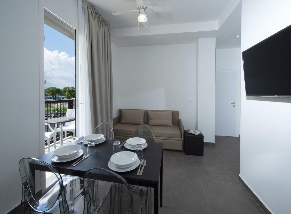 Hotel Niagara กัตตอลิกา ภายนอก รูปภาพ